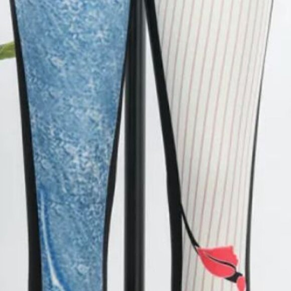 Women's Japanese Blossom Seamless Jeggings. Blue, white, and pink. Size XL. - Picture 3 of 5